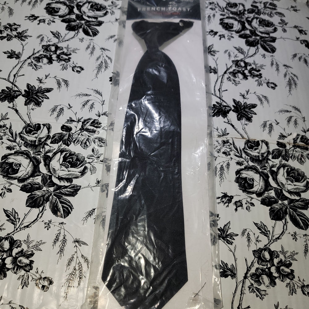 Black Necktie Fits Size 4-7 With Adjustable Neckband